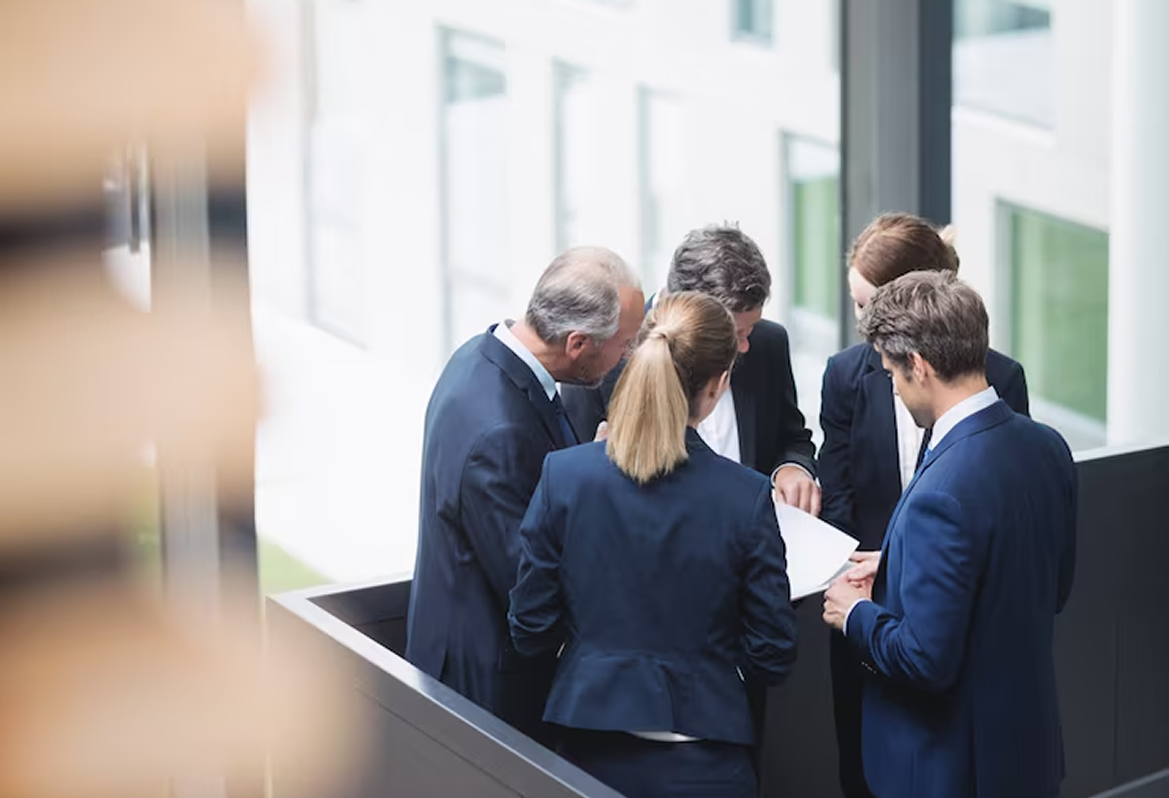 fredtrad - grupo de gente reunida